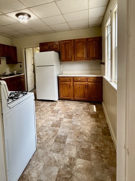 Building Photo - 110 Hawthorne Ave