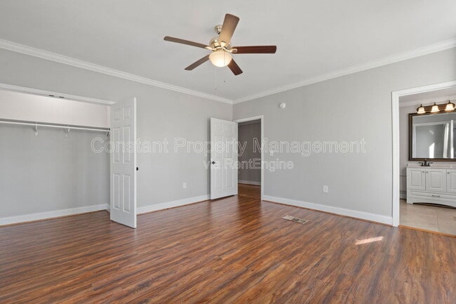 Building Photo - 138 Main St