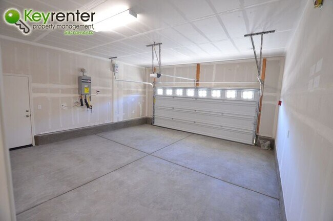 Building Photo - 3055 Island Creek Way