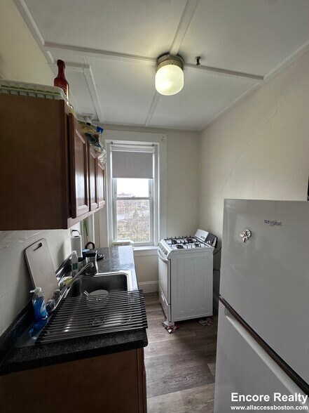 Building Photo - 1175 Boylston St