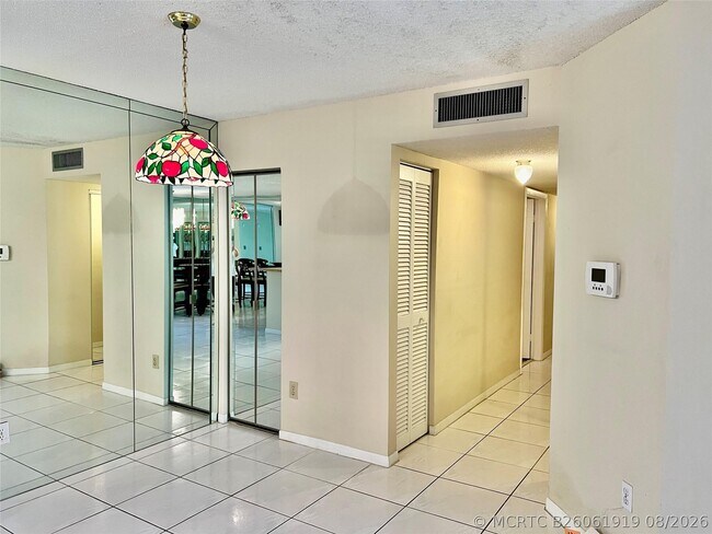 Building Photo - 9718 S Belfort Cir