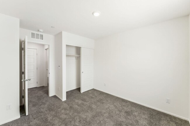 Building Photo - 7352 Joanna Brk St