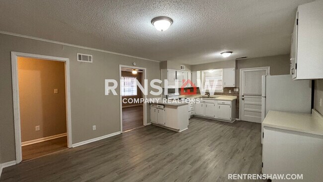 Building Photo - 3919 Dante Ave