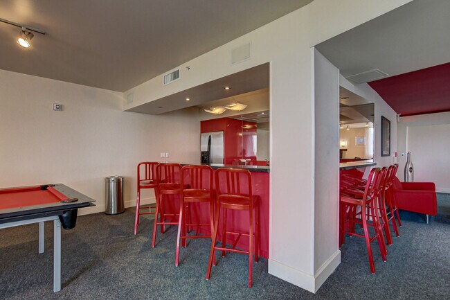 Building Photo - 1551 N Flagler Dr