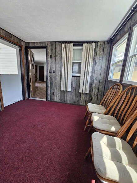 mudroom off of dining room - 302 Merrill Ave