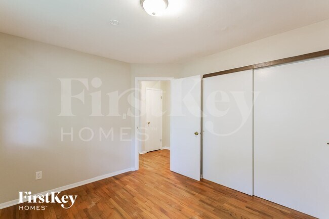 Building Photo - 3618 Ferncliff Ave