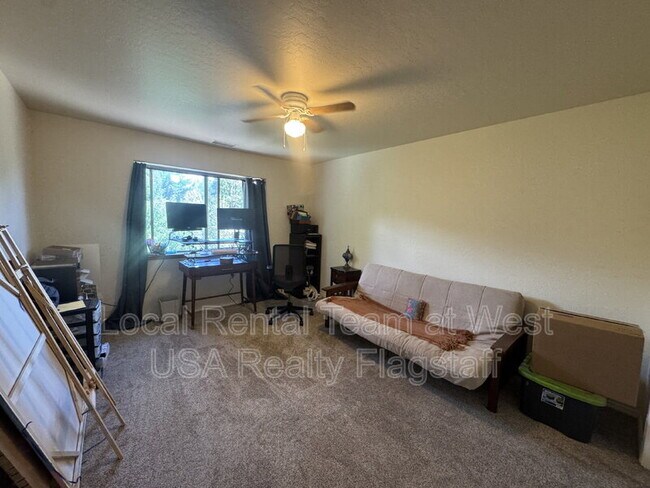 Building Photo - 1742 N Blue Spruce Cir