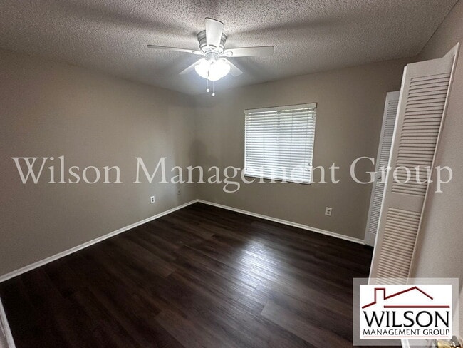 Building Photo - 321 Redwing Way