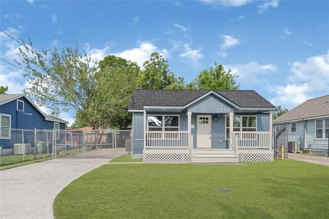 Building Photo - 3910 Cetti St