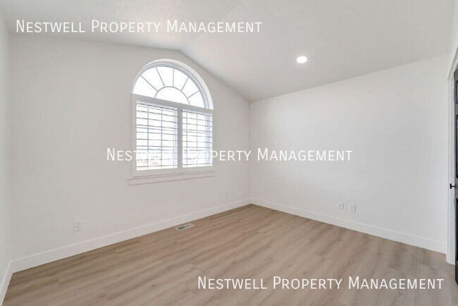 Building Photo - 353 Redberry Rd