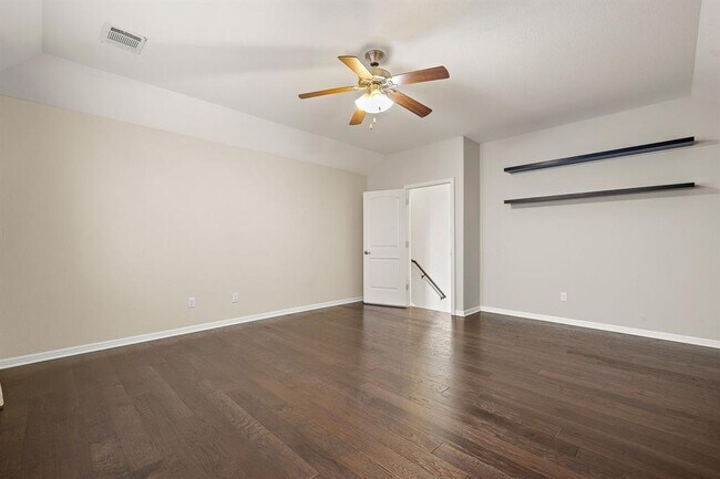 Building Photo - 2406 Yorkshire Ln