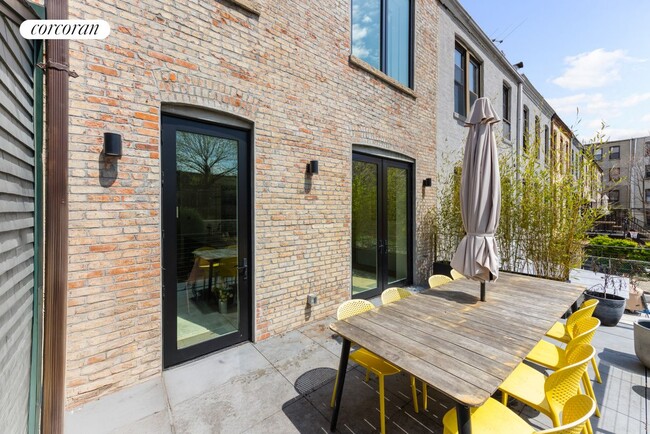 Building Photo - 706 Sterling Pl