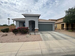 Building Photo - 4133 E Cherry Hills Dr