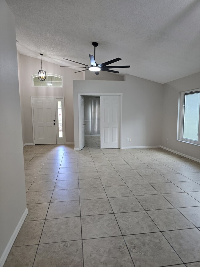 Building Photo - 14528 Kristenright Ln