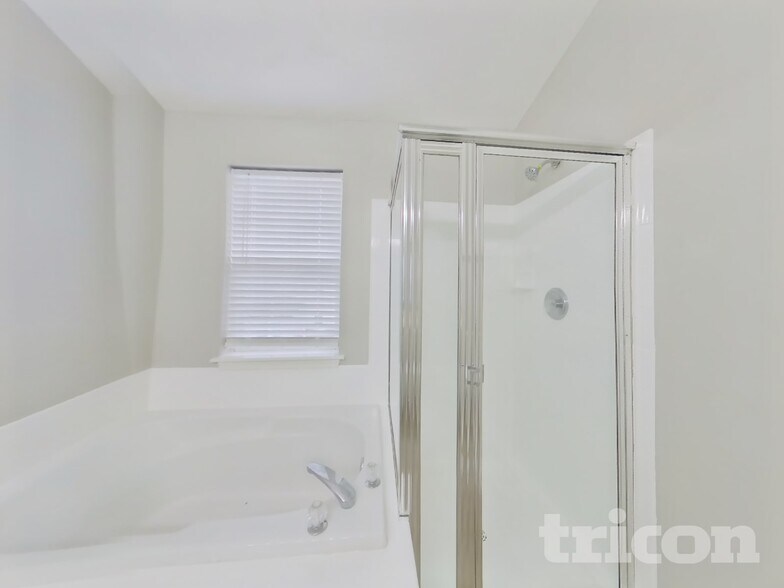 Building Photo - 4633 Sherwood Mills Rd