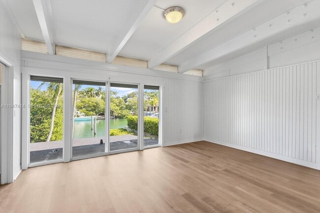 Building Photo - 4 Harbor Point