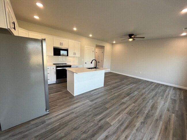 Building Photo - 77 SE 361st Rd