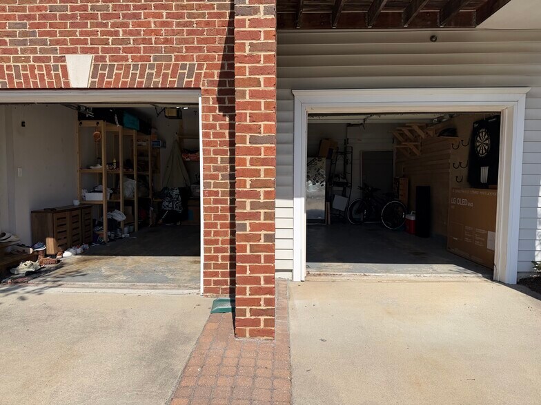 Building Photo - 2434 Coopers Branch Ct