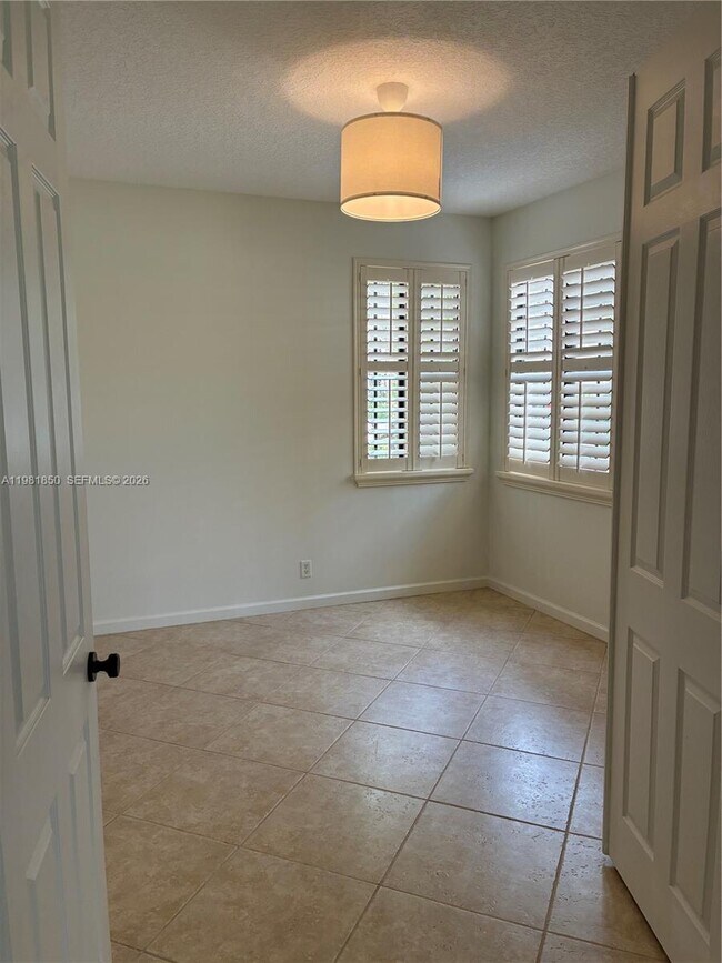 Building Photo - 2757 Center Ct Dr