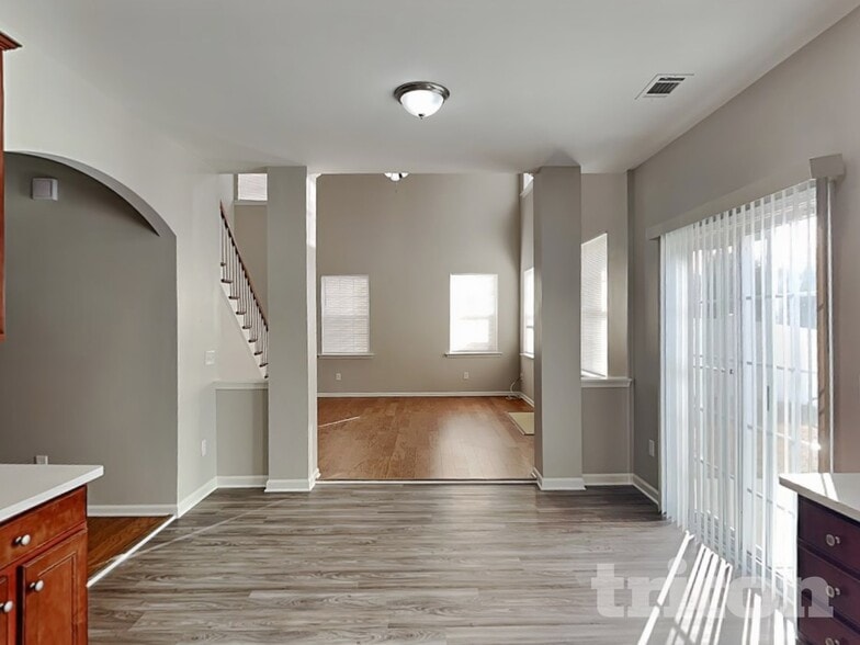 Building Photo - 2346 Sonoma Valley Dr