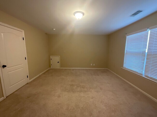 Building Photo - 5506 Dualwood Dr