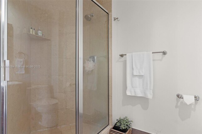 Building Photo - 848 Brickell Key Dr