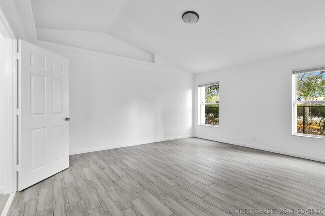 Building Photo - 13978 Folkestone Cir