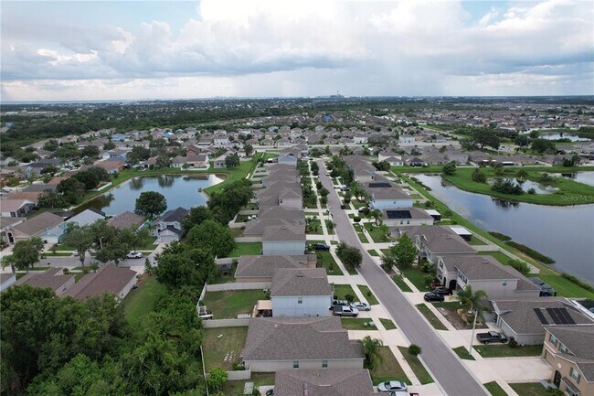Building Photo - 1740 Broad Winged Hawk Dr
