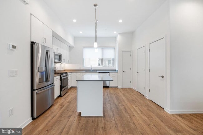 Building Photo - 3126 Pierview Ln