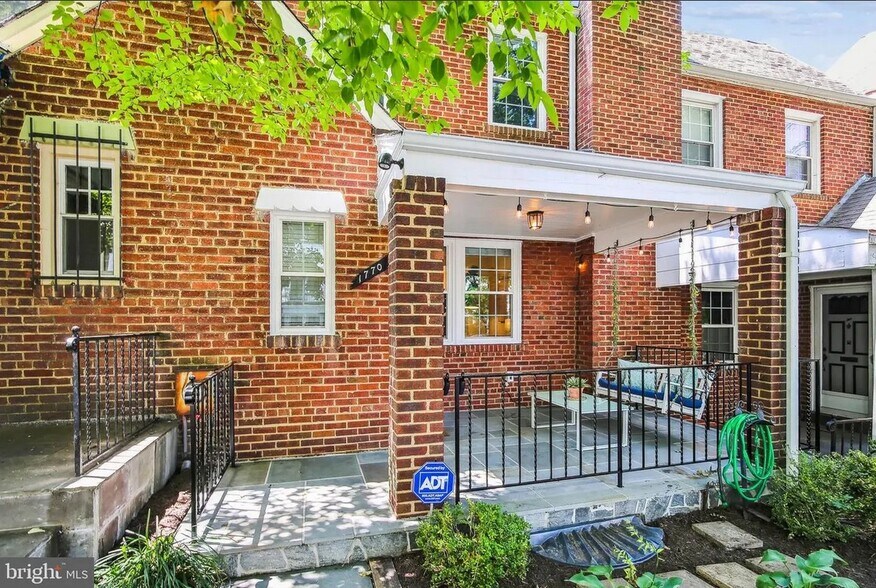 Building Photo - 1770 Hobart St NW