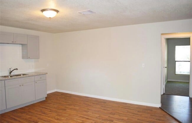 Building Photo - 7318 Laredo St