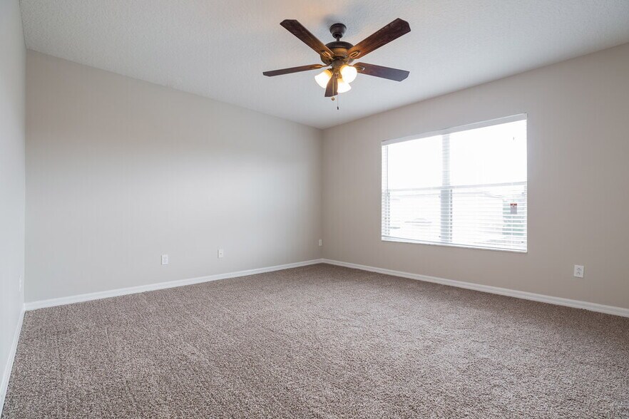 Building Photo - 1725 Portcastle Cir