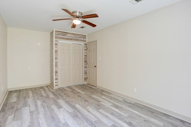 Building Photo - 12525 Indian Springs Rd