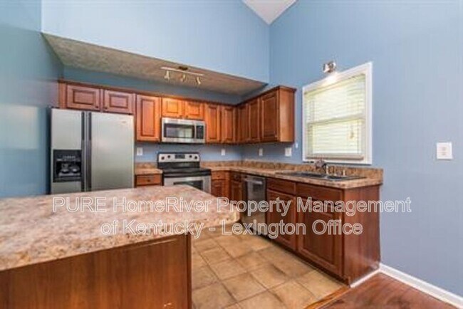 Building Photo - 296 Forest Hill Dr