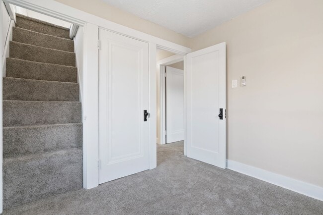 Building Photo - Newly Renovated 3 Bedroom home in East Pittsburgh available now!