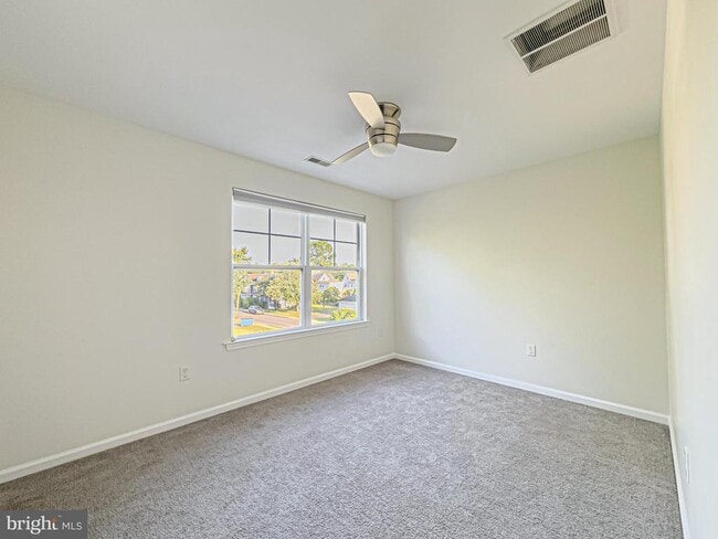 Building Photo - 48 S Poplar St