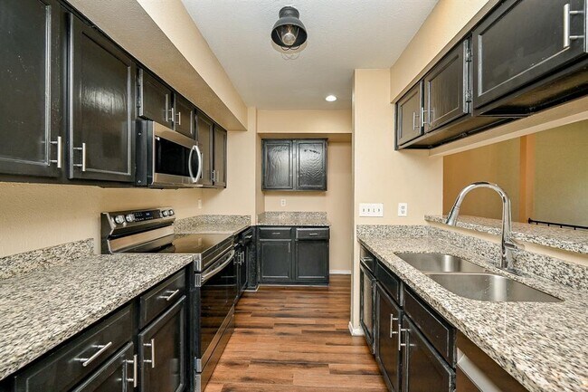 Building Photo - 19226 Plantain Dr