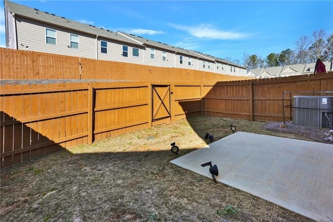 Building Photo - 2240 Mulsanne Dr