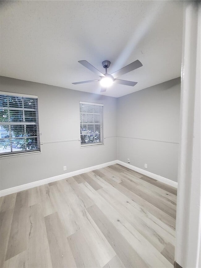 Building Photo - 7858 Dixie Beach Cir