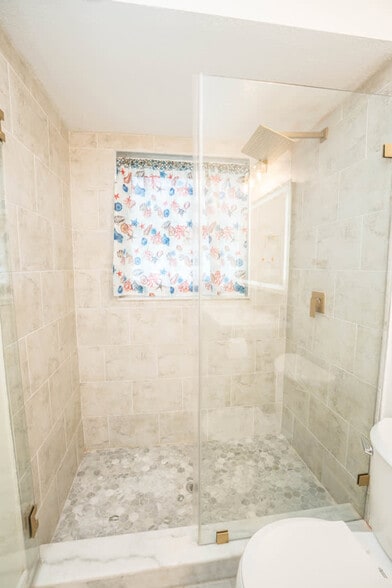 Building Photo - 6518 Solitaire Palm Way