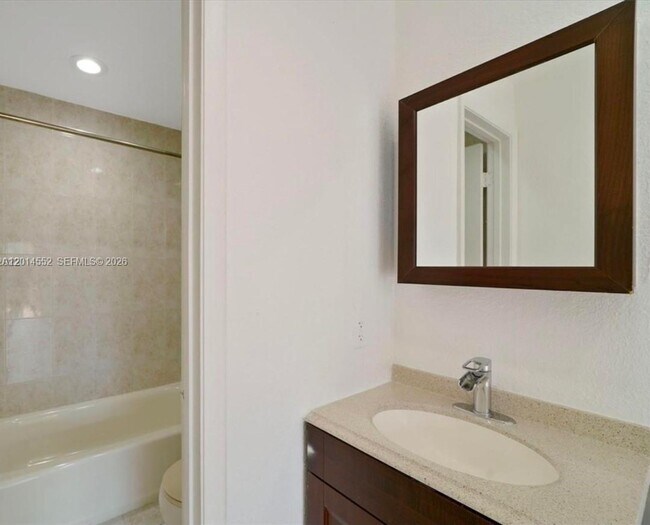 Building Photo - 15270 SW 45th Terrace