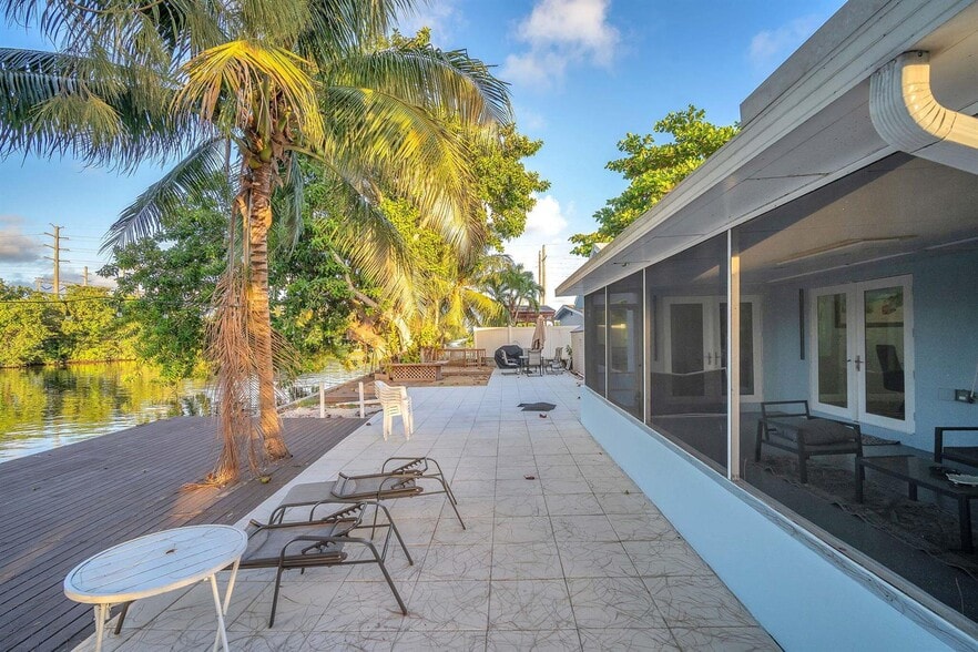 Building Photo - 4400 SW 37th Ave