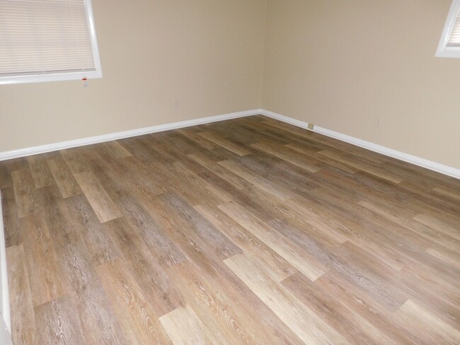 Building Photo - 3 Bedroom Home in Valdosta