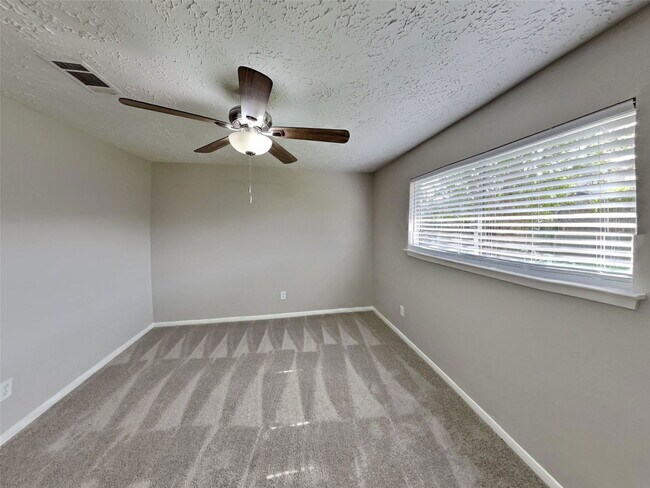 Building Photo - 20211 Cottonglade Ln