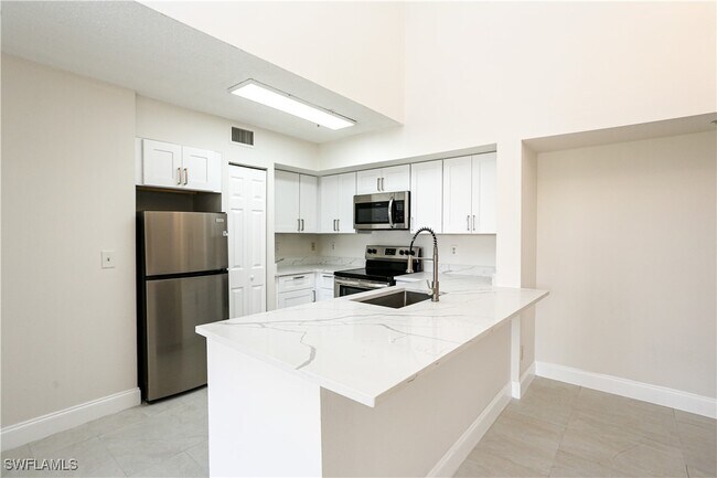Building Photo - 1265 Wildwood Lakes Blvd