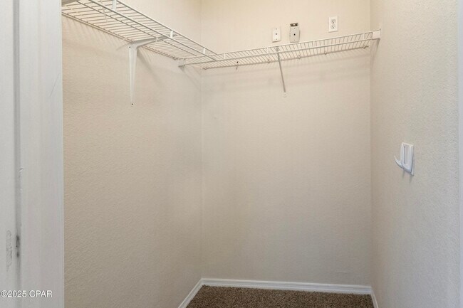 Building Photo - 1109 Lighthouse Rd