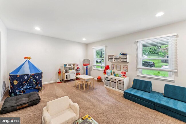 Building Photo - 9710 Muirfield Dr