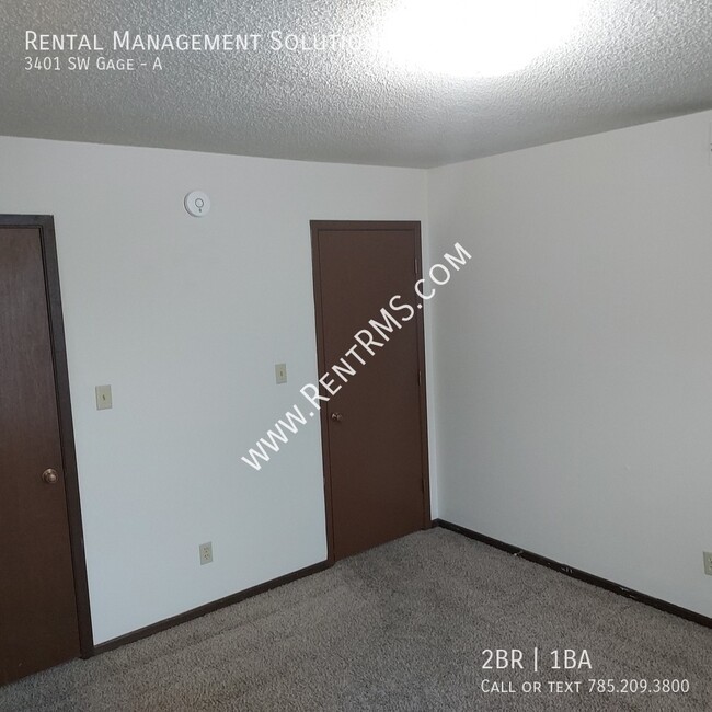 Building Photo - **MOVE-IN SPECIAL**3401 SW Gage Unit A- 2 ...