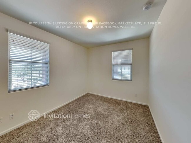 Building Photo - 2079 N Heritage St