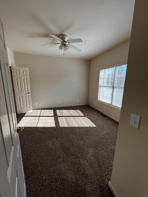 Building Photo - 275 Dale Ln